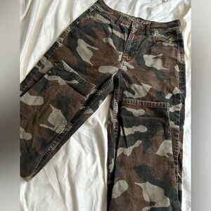 American Eagle Ribbed “Mom Jean” 0